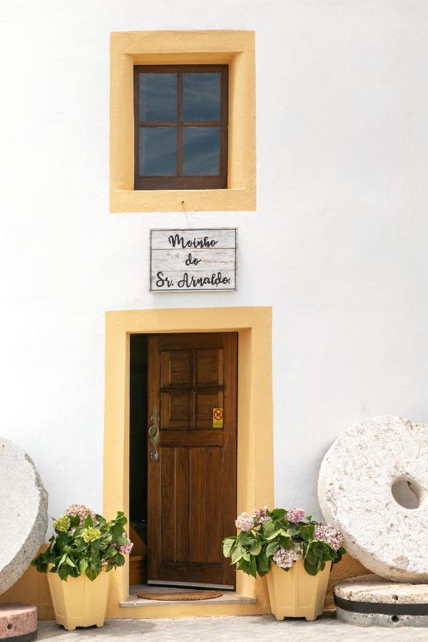 Villa Moinho Do Sr. Arnaldo Atouguia Da Baleia Esterno foto